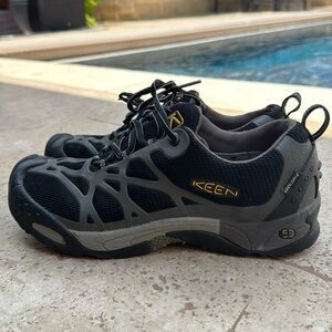 Keen Hiking Shoes